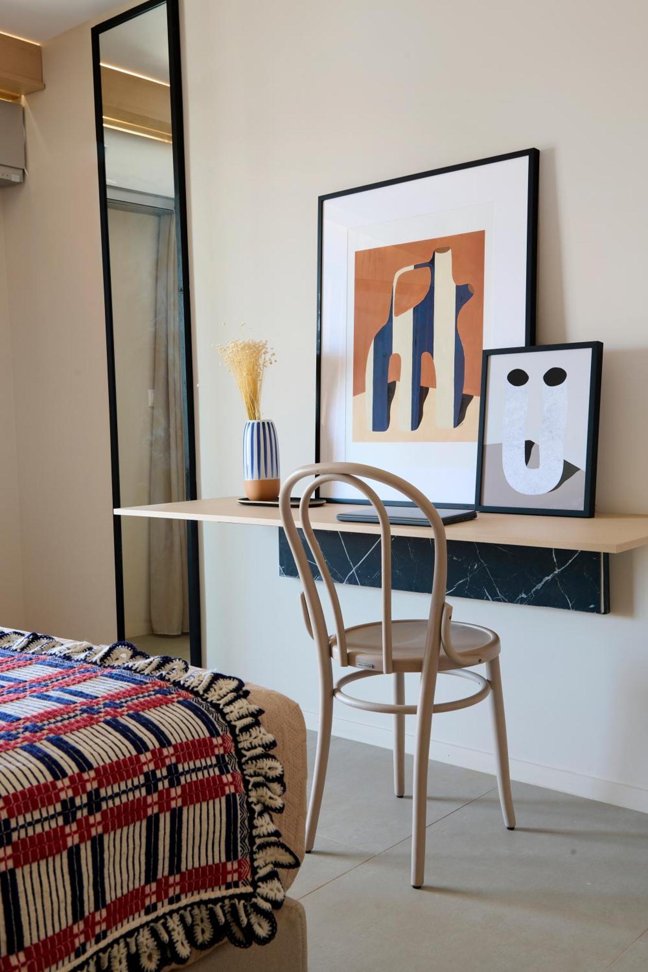 Icon- 3 Apartment